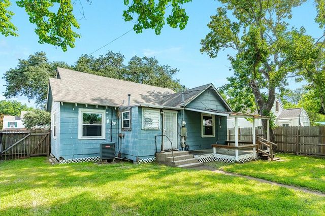 405 13th Ave N, Texas City, TX 77590