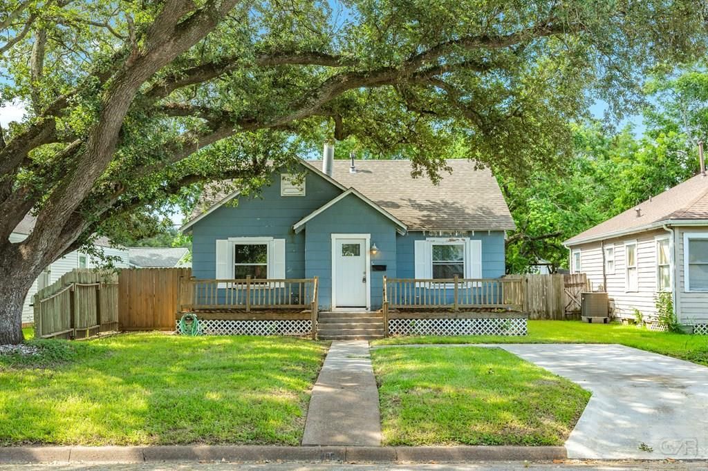 405 13th Ave N, Texas City, TX 77590