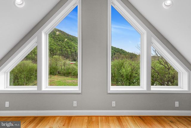 626 BLACK BEAR RD, Maurertown, VA 22644
