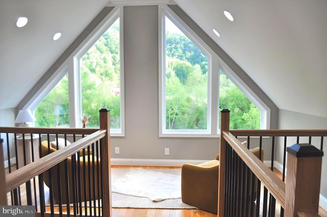 626 BLACK BEAR RD, Maurertown, VA 22644