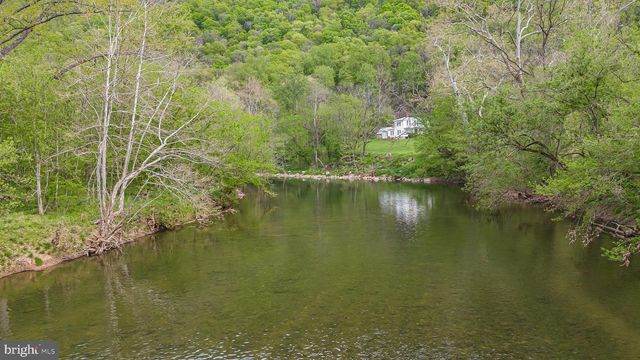 626 BLACK BEAR RD, Maurertown, VA 22644