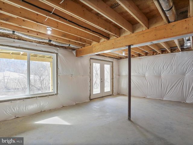 626 BLACK BEAR RD, Maurertown, VA 22644