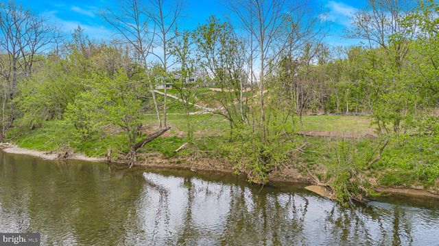 626 BLACK BEAR RD, Maurertown, VA 22644