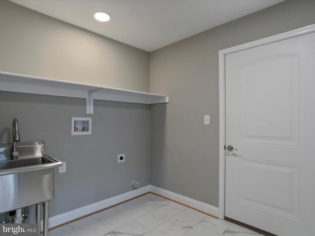 626 BLACK BEAR RD, Maurertown, VA 22644