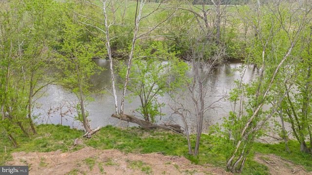 626 BLACK BEAR RD, Maurertown, VA 22644