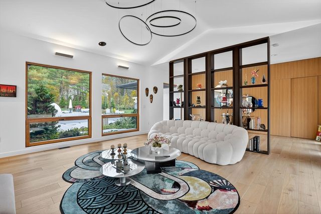 15 Myles Standish Rd, Weston, MA 02493