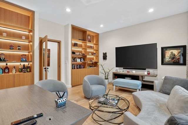 15 Myles Standish Rd, Weston, MA 02493