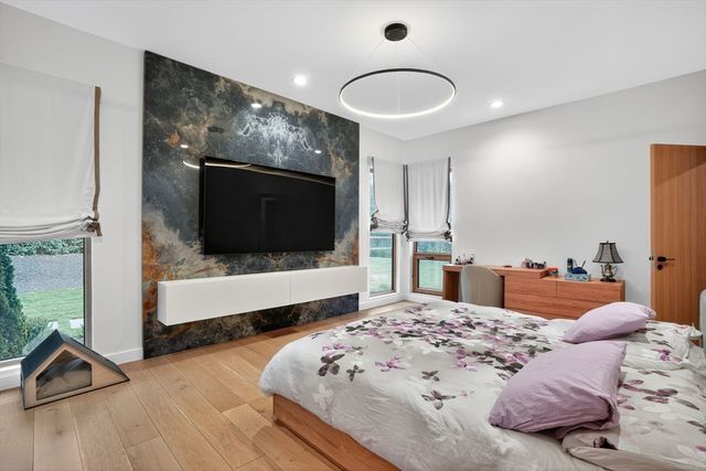 15 Myles Standish Rd, Weston, MA 02493