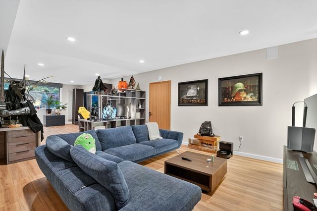 15 Myles Standish Rd, Weston, MA 02493