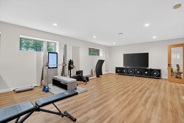 15 Myles Standish Rd, Weston, MA 02493