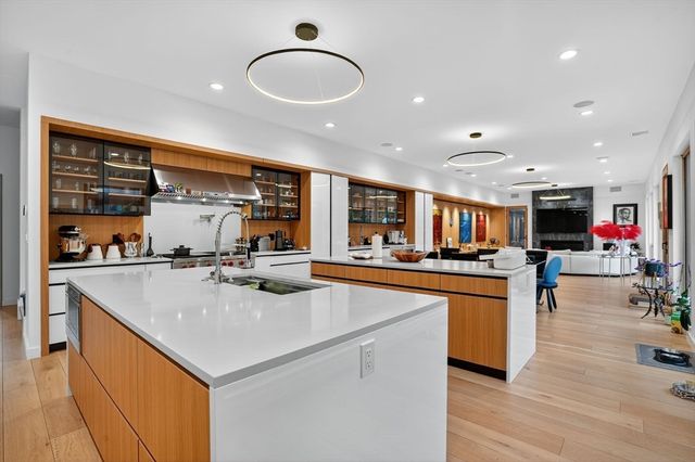 15 Myles Standish Rd, Weston, MA 02493