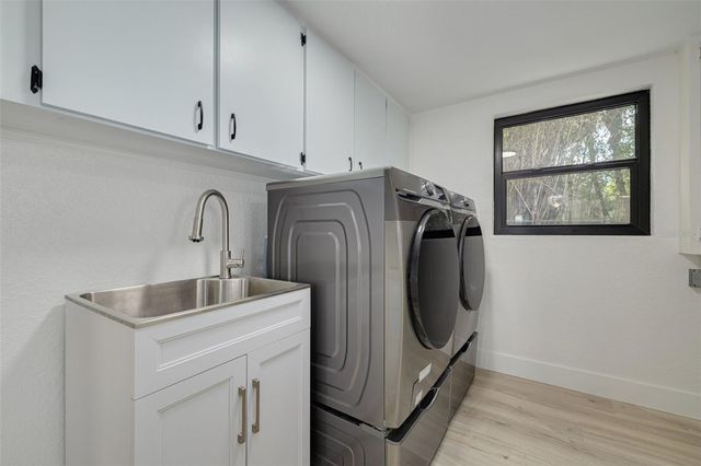 5531 MANATEE POINT DRIVE, New Port Richey, FL 34652