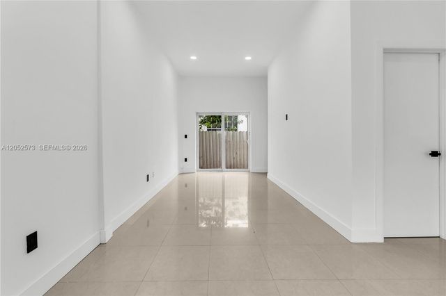 1011 SW 7th Street Miami Fl 2, Miami, FL 33130