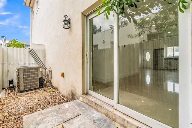 1011 SW 7th Street Miami Fl 2, Miami, FL 33130