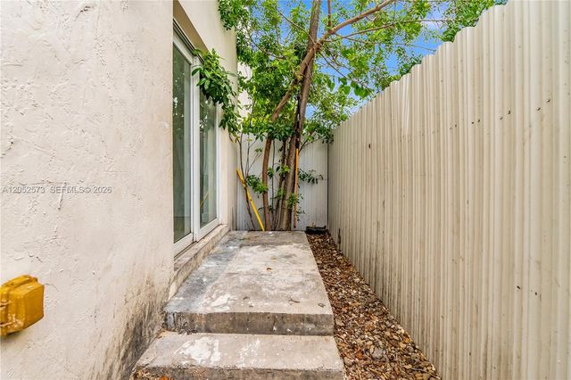 1011 SW 7th Street Miami Fl 2, Miami, FL 33130