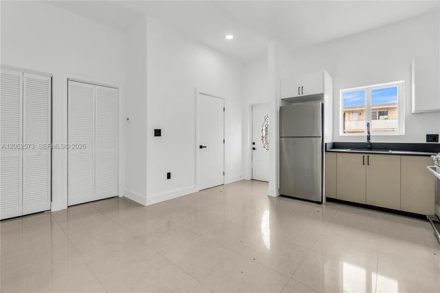 1011 SW 7th Street Miami Fl 2, Miami, FL 33130