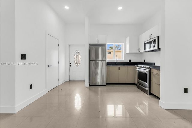 1011 SW 7th Street Miami Fl 2, Miami, FL 33130