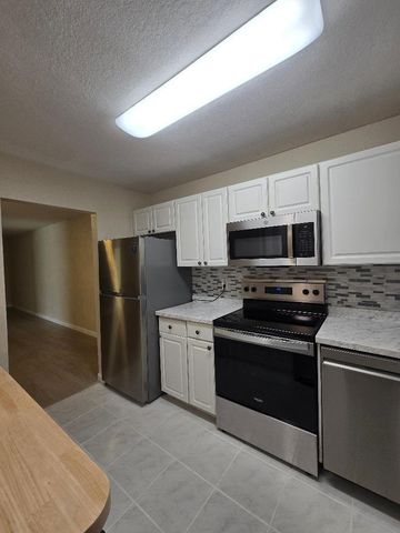 126 Sparrow Drive 22a, Royal Palm Beach, FL 33411