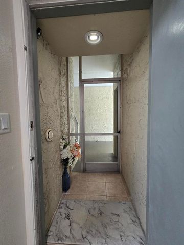 126 Sparrow Drive 22a, Royal Palm Beach, FL 33411