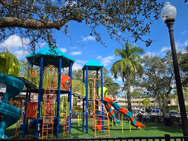 126 Sparrow Drive 22a, Royal Palm Beach, FL 33411