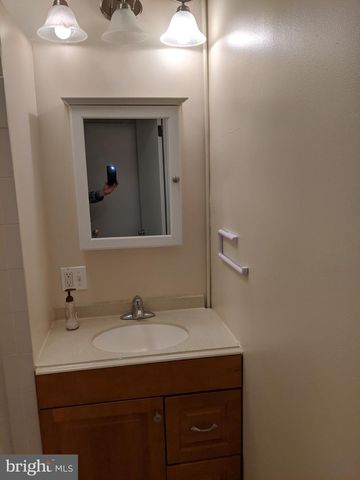 46 E BUTLER AVE #2ND LEVEL REAR, Ambler, PA 19002