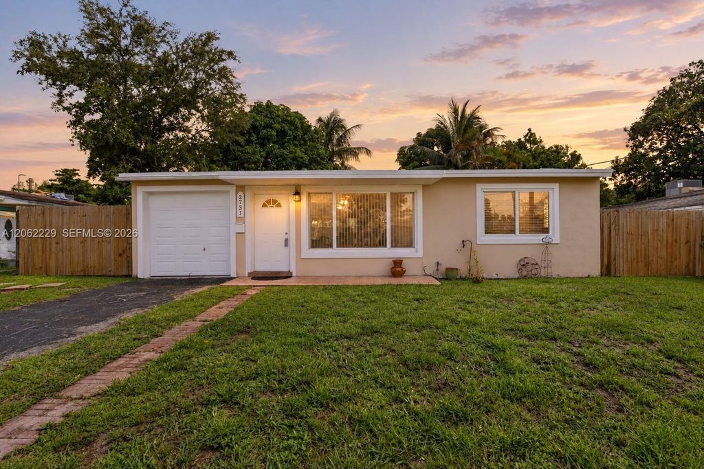 2731 Bruce Terrace, Hollywood, FL 33020