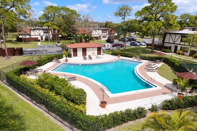 107 Weybridge Circle D, Royal Palm Beach, FL 33411