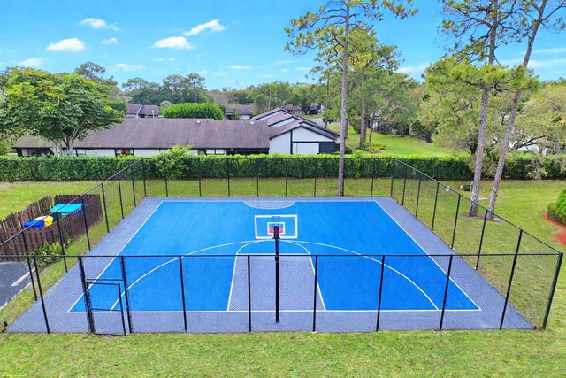 107 Weybridge Circle D, Royal Palm Beach, FL 33411