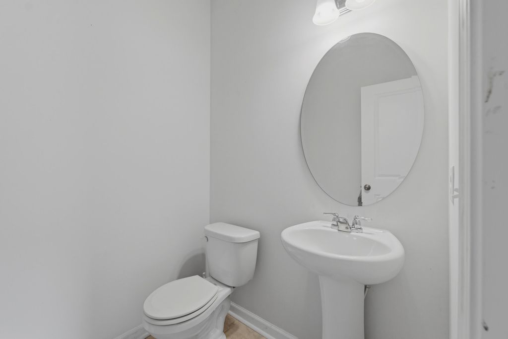 Image 17 of property listing at 437 Silent Bluff Drive, Summerville, SC 29486