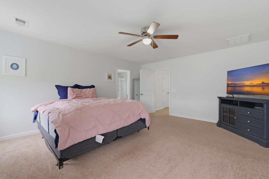 Image 19 of property listing at 437 Silent Bluff Drive, Summerville, SC 29486
