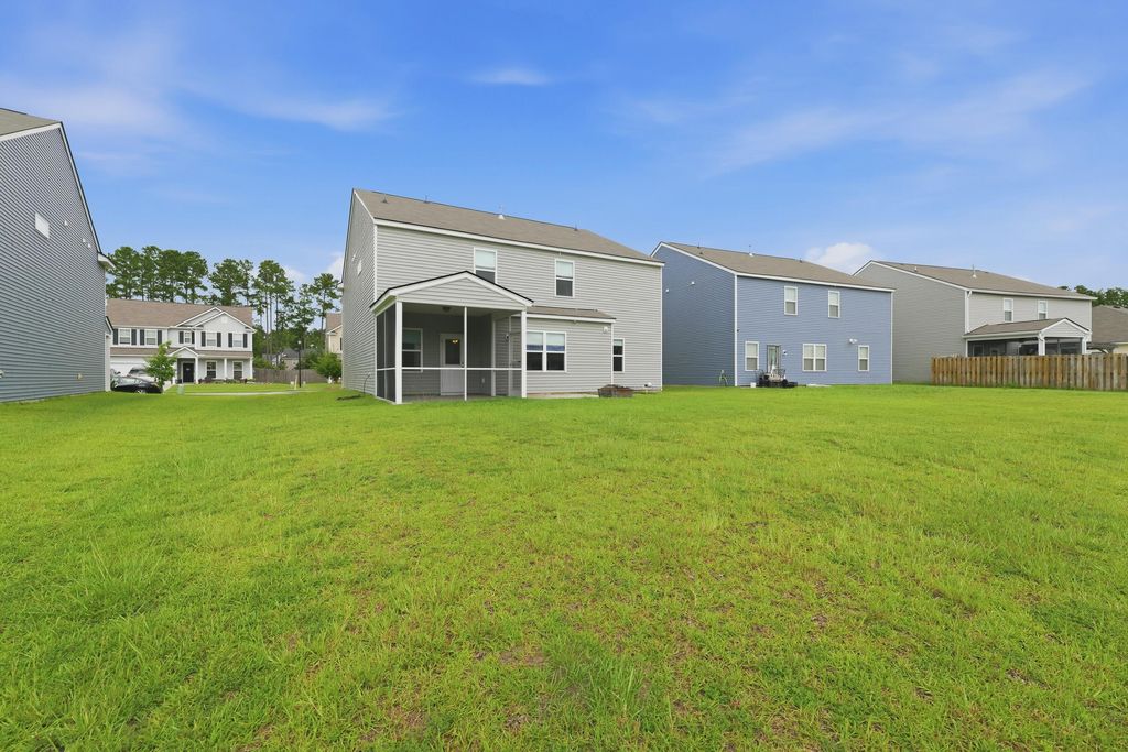 Image 28 of property listing at 437 Silent Bluff Drive, Summerville, SC 29486