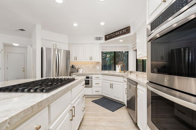 9981 N Madison Ridge Road, Fresno, CA 93720