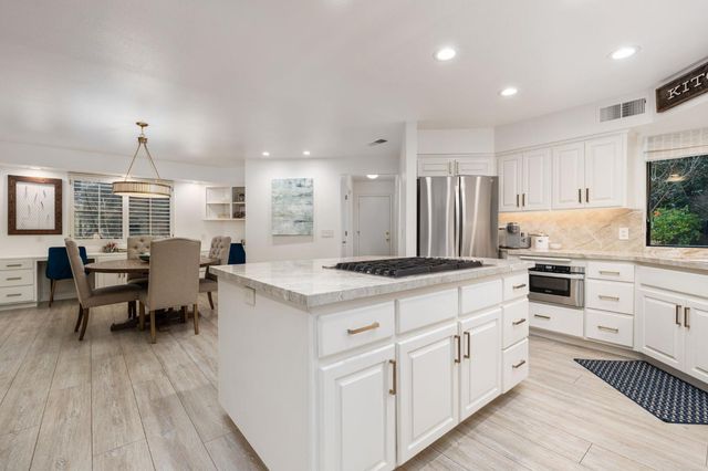 9981 N Madison Ridge Road, Fresno, CA 93720