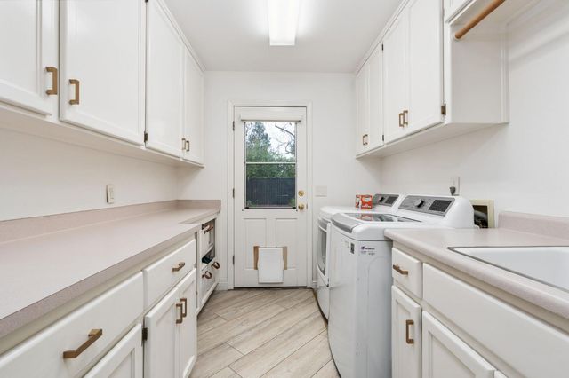 9981 N Madison Ridge Road, Fresno, CA 93720