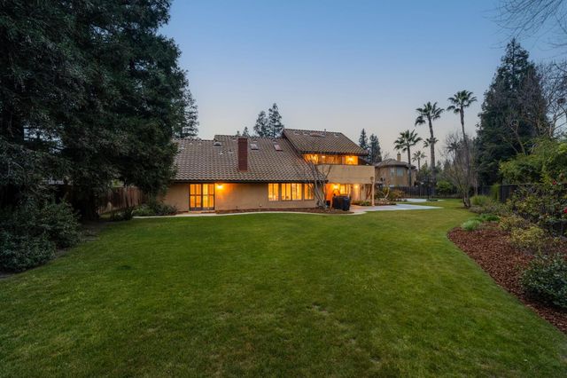 9981 N Madison Ridge Road, Fresno, CA 93720