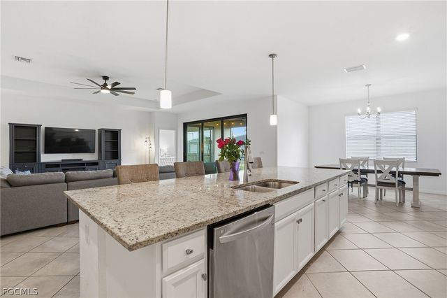 3288 Altimira DR, Fort Myers, FL 33905