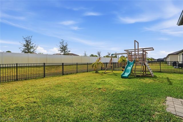 3288 Altimira DR, Fort Myers, FL 33905