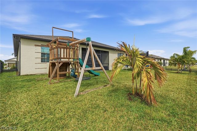 3288 Altimira DR, Fort Myers, FL 33905