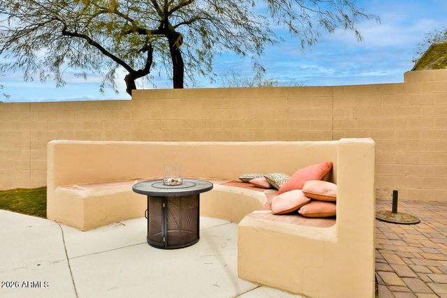 6206 W BUCKHORN Trail, Phoenix, AZ 85083