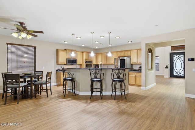 6206 W BUCKHORN Trail, Phoenix, AZ 85083