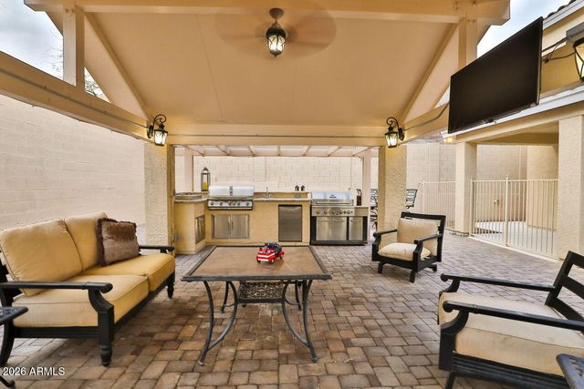 6206 W BUCKHORN Trail, Phoenix, AZ 85083