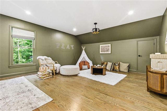 5055 Old Oak Trace, Roswell, GA 30075