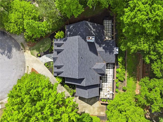 5055 Old Oak Trace, Roswell, GA 30075