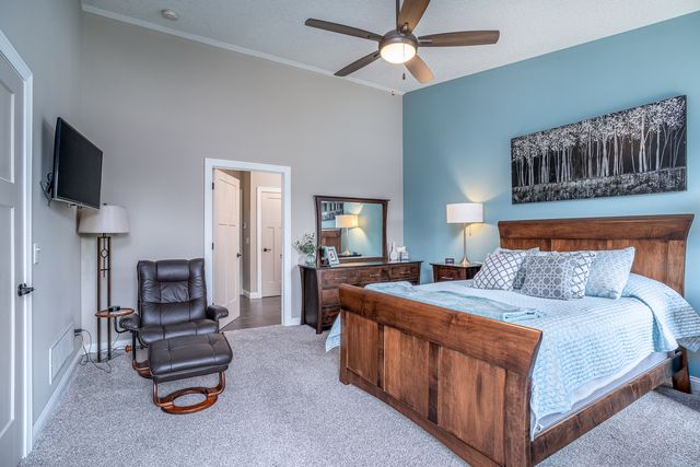 1455 W 39th Street, Davenport, IA 52806