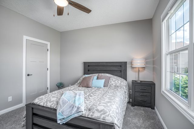 1455 W 39th Street, Davenport, IA 52806
