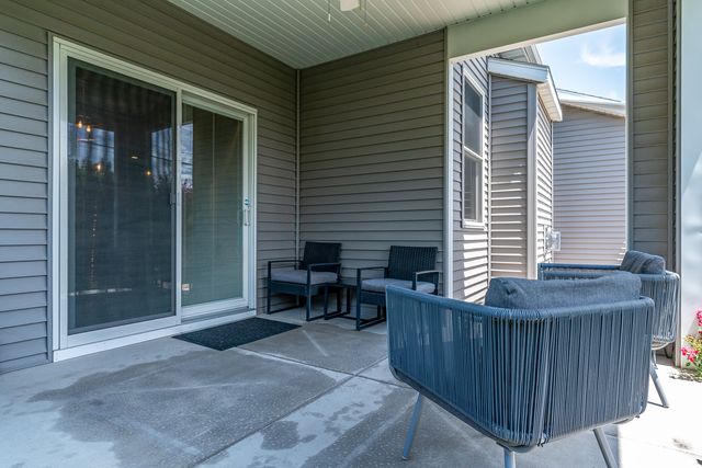 1455 W 39th Street, Davenport, IA 52806