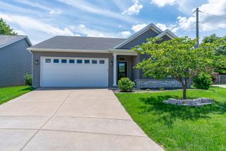 1455 W 39th Street, Davenport, IA 52806