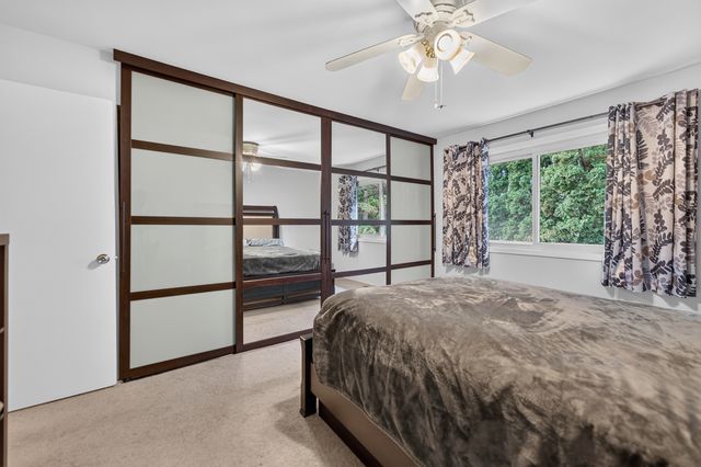 6 Cypress Square, Elgin, IL 60123
