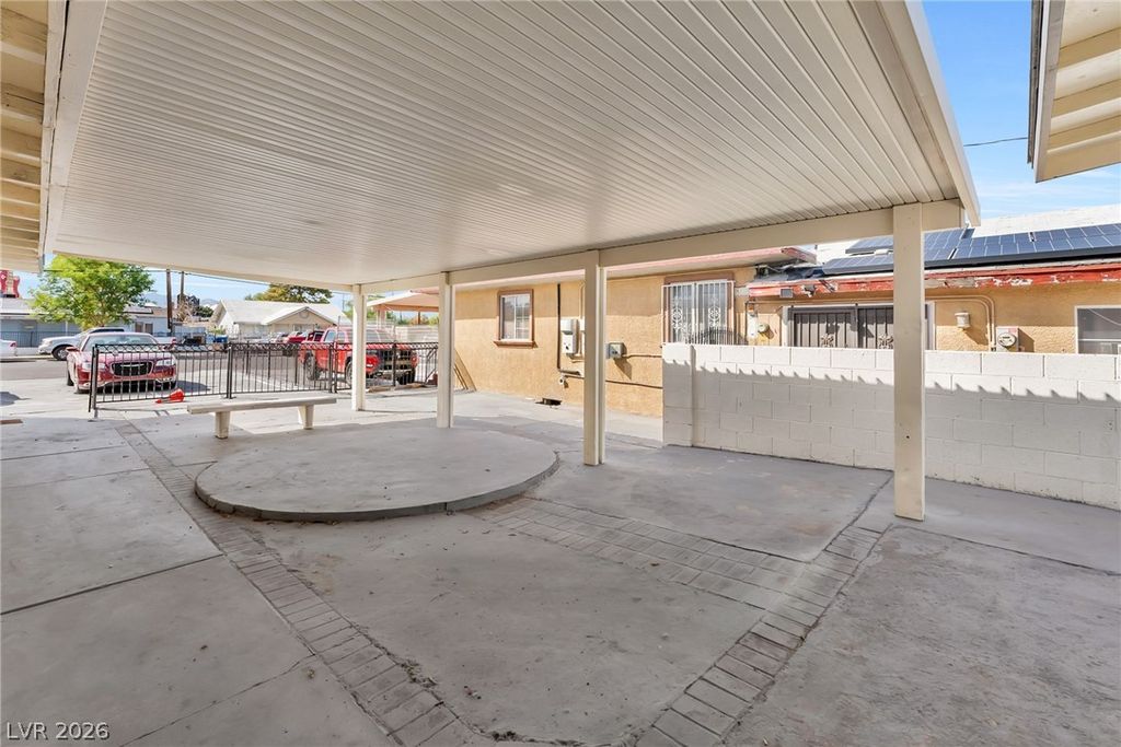 724 North 9th Street, Las Vegas, NV 89101 — photo 4