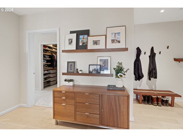 1150 Nw QUIMBY St 1712, Portland, OR 97209